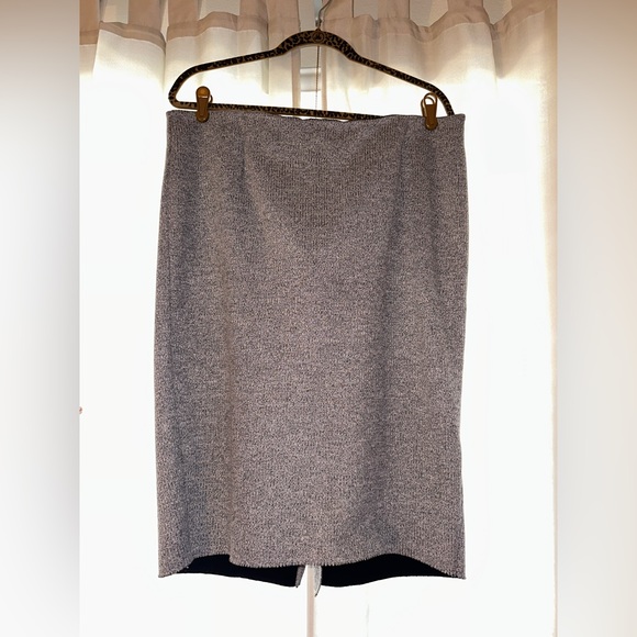 LOT OF 5 PLUS SIZE SKIRTS 🤎💖 - Picture 3 of 5